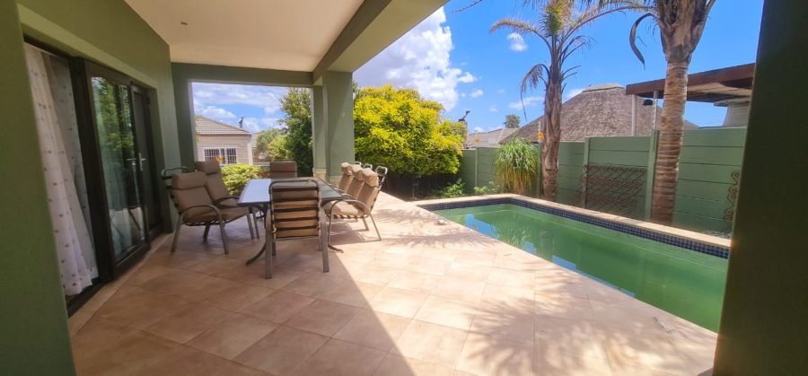 4 Bedroom Property for Sale in Haasendal Western Cape